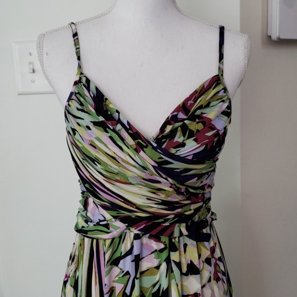 Jennifer Lopez dress - Picture 2 of 10